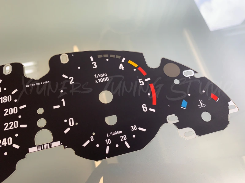 BMW 5-Series E39 6K 240 dials 