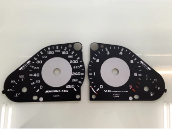 Mercedes G-Class G500 AMG V8 dials