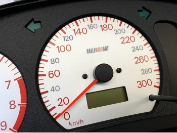 Mitsubishi Lancer EVO 5-6 CP9A Ralliart 300 km/h gauge cluster